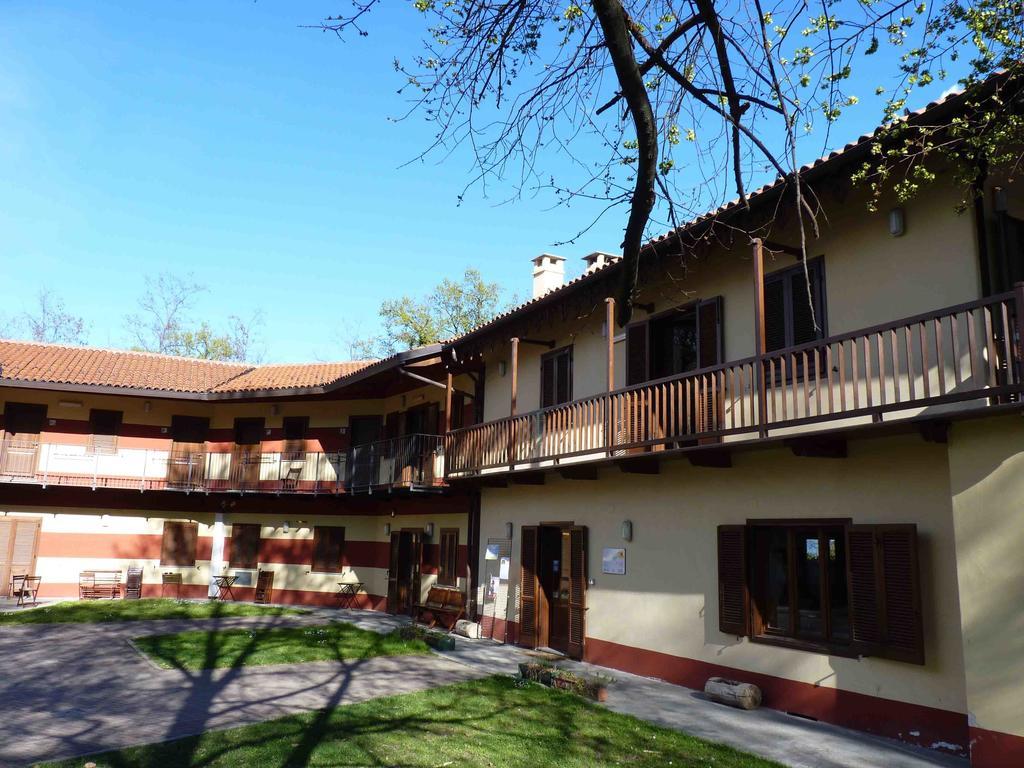Cascina Govean Hotel 3*